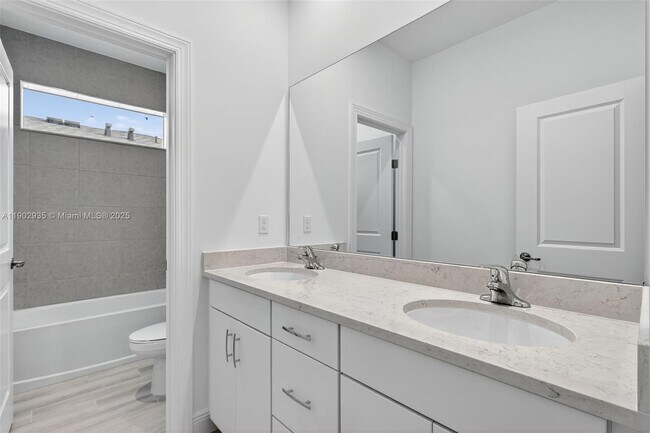 Building Photo - 3508 NW Solange Ct