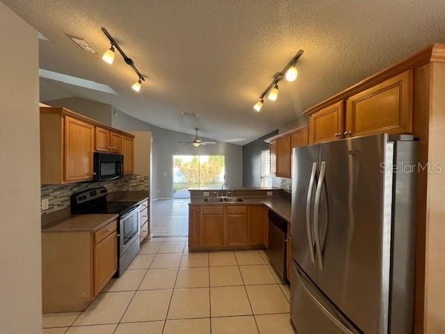 Building Photo - 202 Woodbury Pines Cir