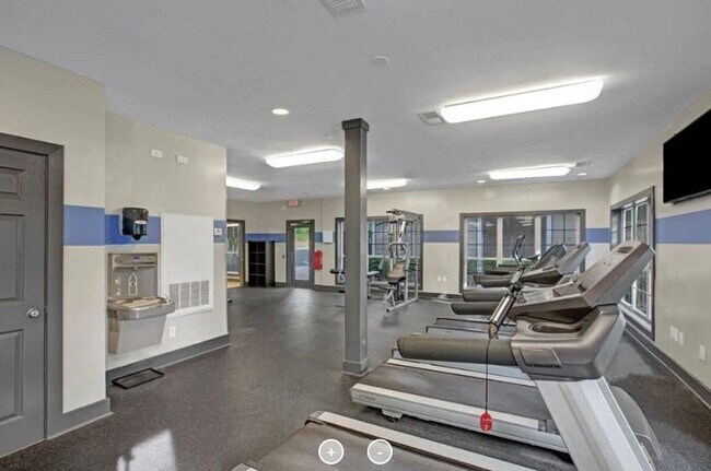 Building Photo - 7150 Peachtree Dunwoody Rd NE