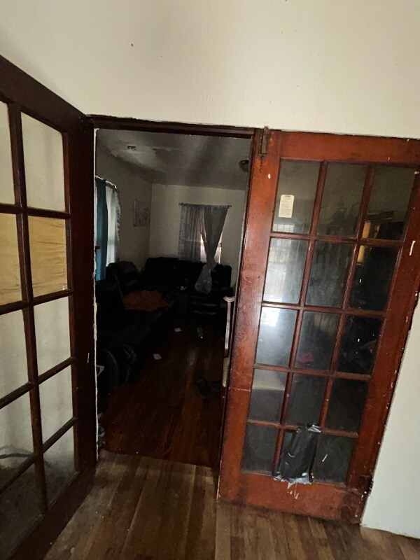 Building Photo - 5617 Warren Ave