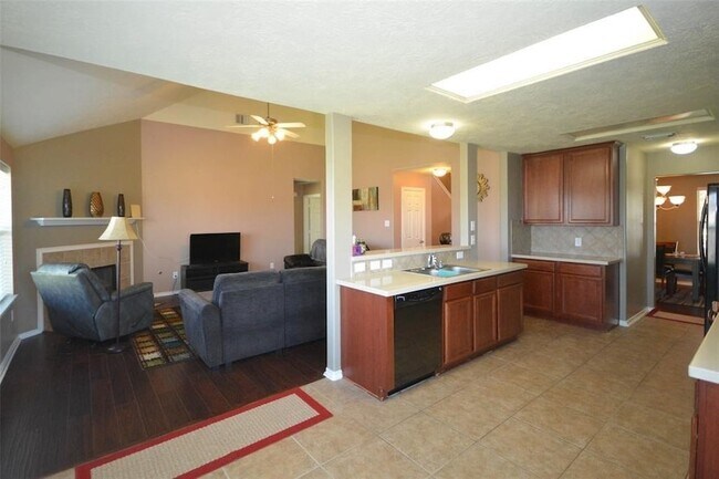 Building Photo - 3008 Middletrace Ln