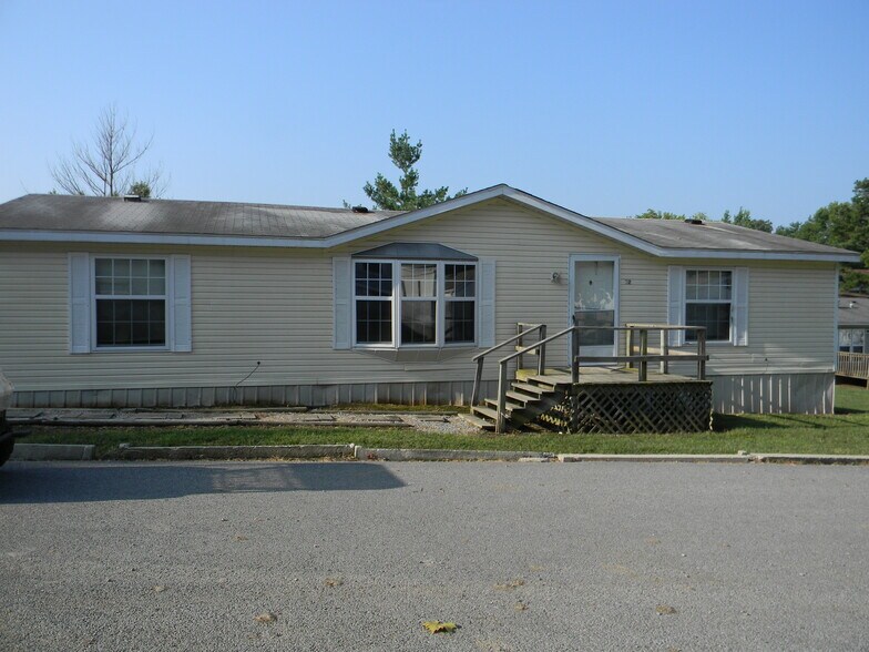Building Photo - 72 Jenni Ln