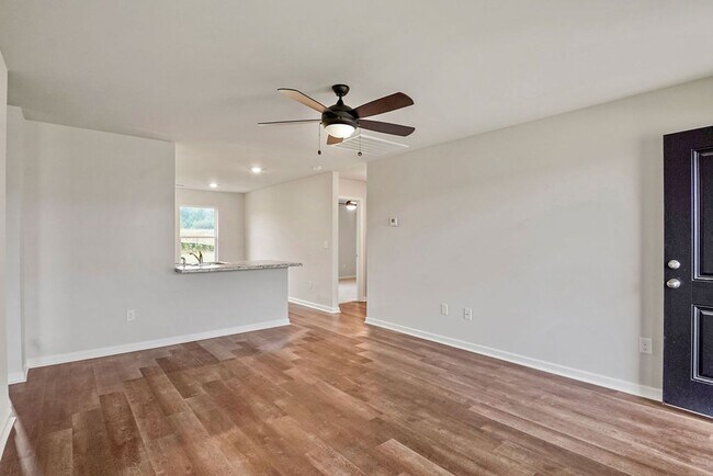 Building Photo - 817 Ashford Dr
