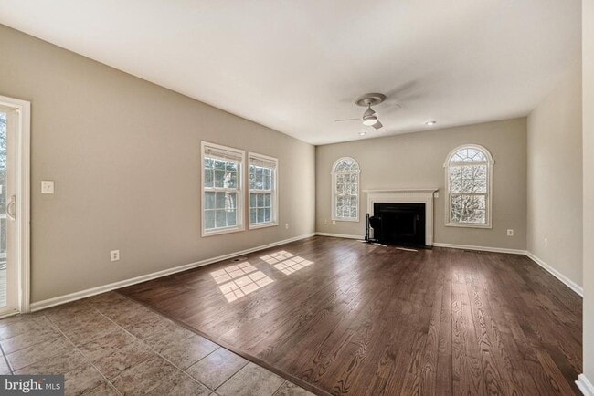 Building Photo - 8375 Mitzy Ln