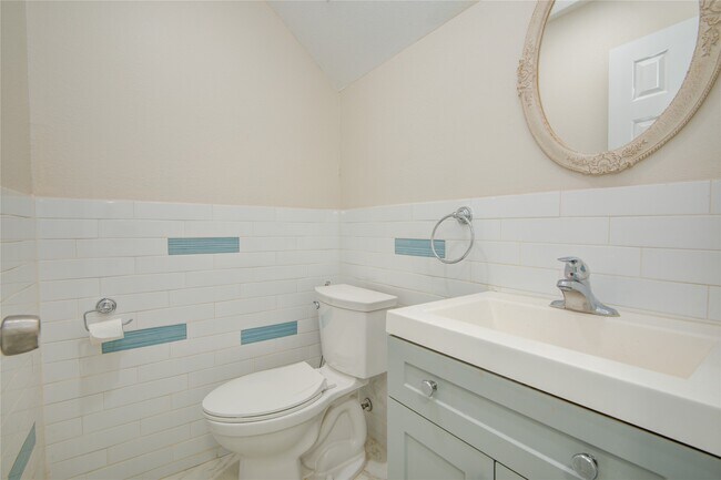 Building Photo - 4427 Waterfall Way