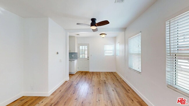 Building Photo - 8214 Laurelgrove Ave