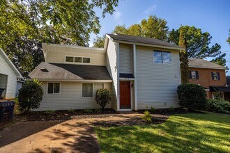 Building Photo - Spacious 3 Bedroom 2 Bath!