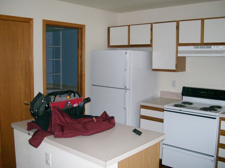 Building Photo - 2900 Ross Dr