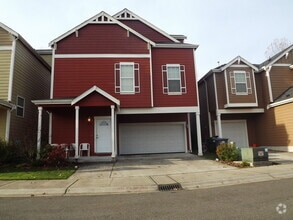 Building Photo - Cute 3 Bedroom 3 Story in "Village Commons"!!