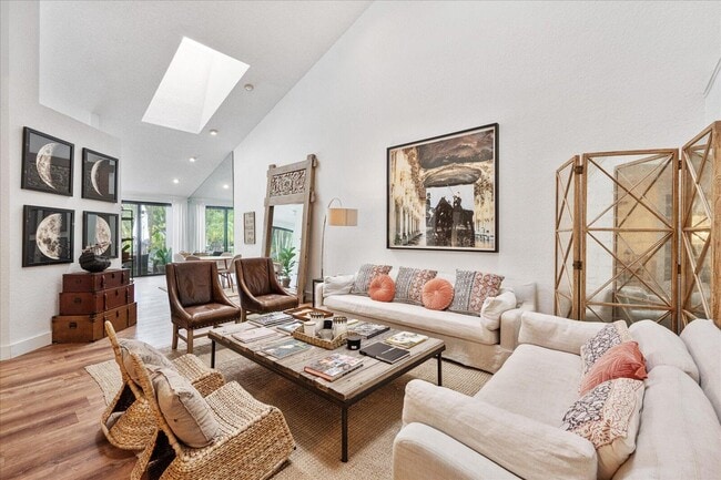 Building Photo - 2585 Sheltingham Dr
