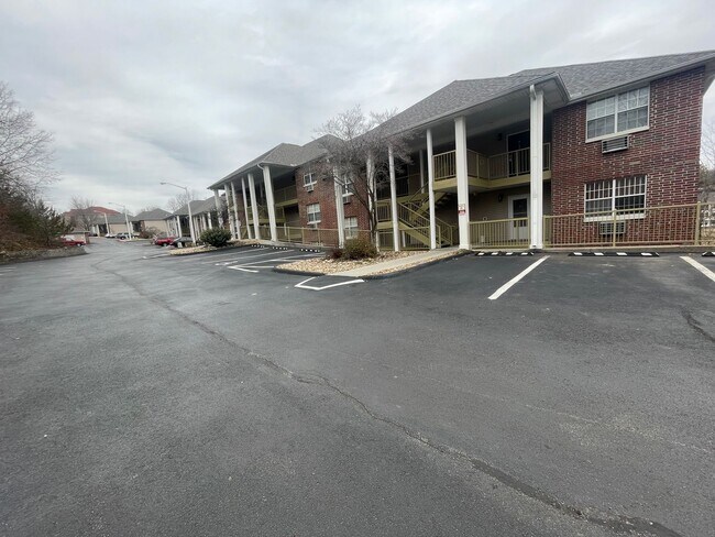 Building Photo - Club (D-04)