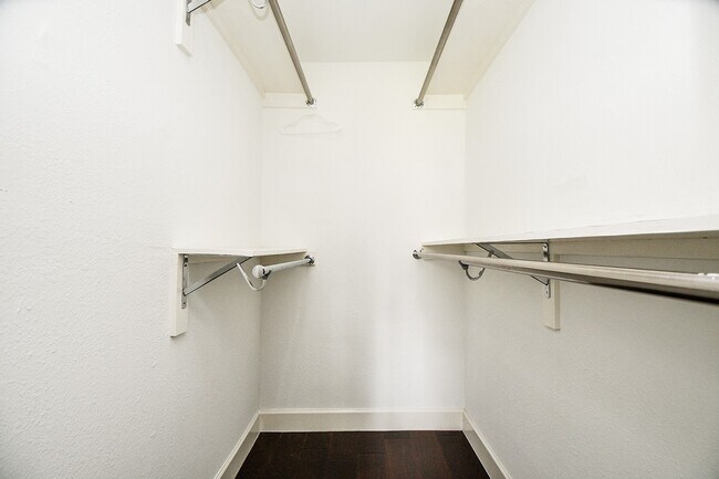 Building Photo - 4310 Woodvalley Dr