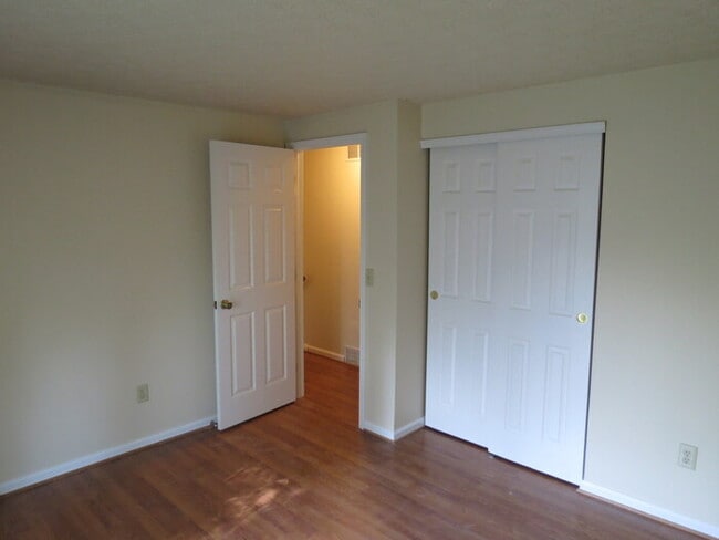 Building Photo - 1768 Hollow Run Dr