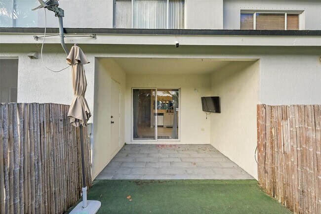 Building Photo - 5400 Jubilee Way