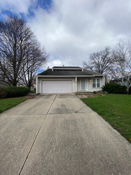 Primary Photo - 121 Malvern Dr