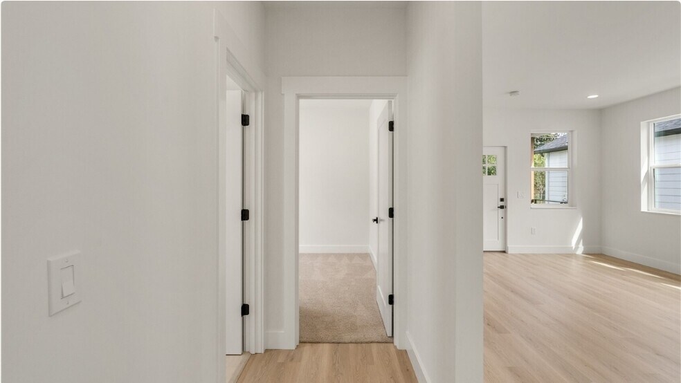 Building Photo - 205 W Harriman St