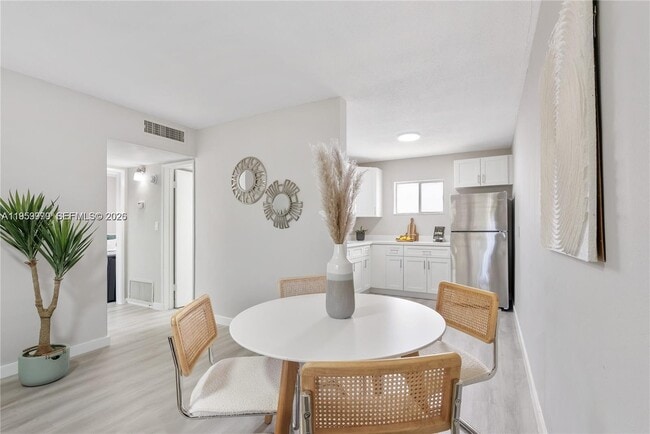 Building Photo - 500 SE 22nd St