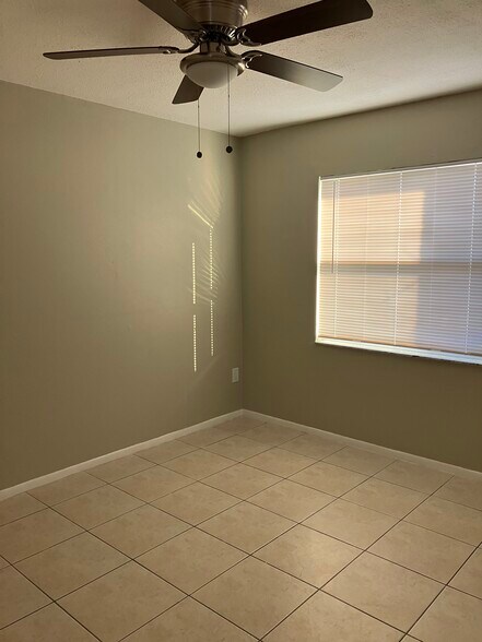 Building Photo - 5751 Gallatin Ln