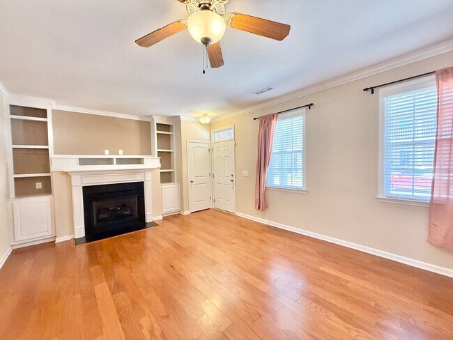 Building Photo - **OFFERING WAIVED APPLICATION FEES & $150 ...