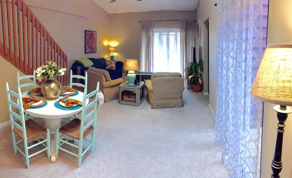 Building Photo - 405 Brown Rd