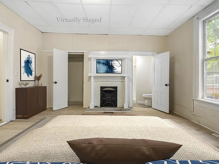 Building Photo - 1394 Ross St