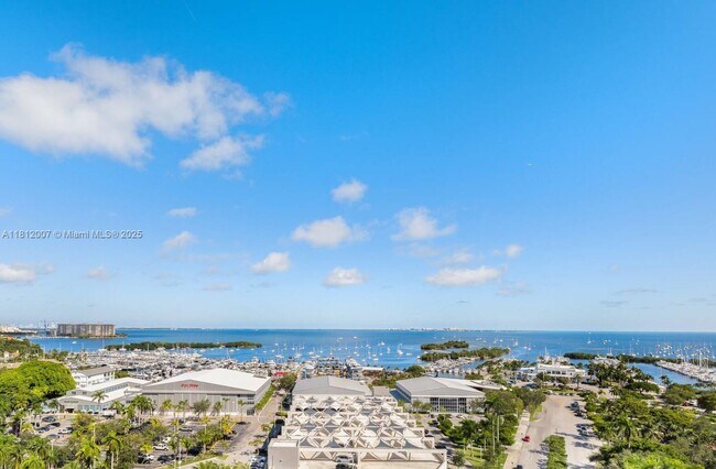Building Photo - 2675 S Bayshore Dr