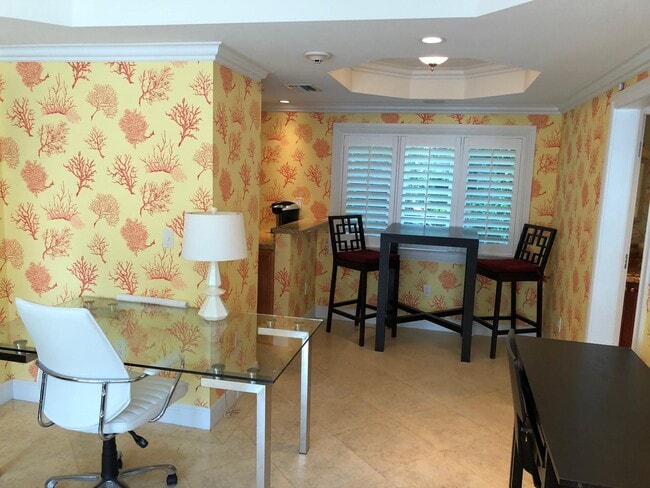 Building Photo - 251 Oleander Ave