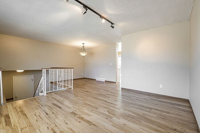 Building Photo - Hidden 3 bed/ 2 bath Gem in Morrison