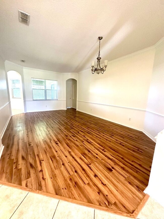 Building Photo - 4/2 Windermere Home Located in Providence