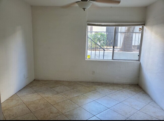 Building Photo - 3416 N 44th St