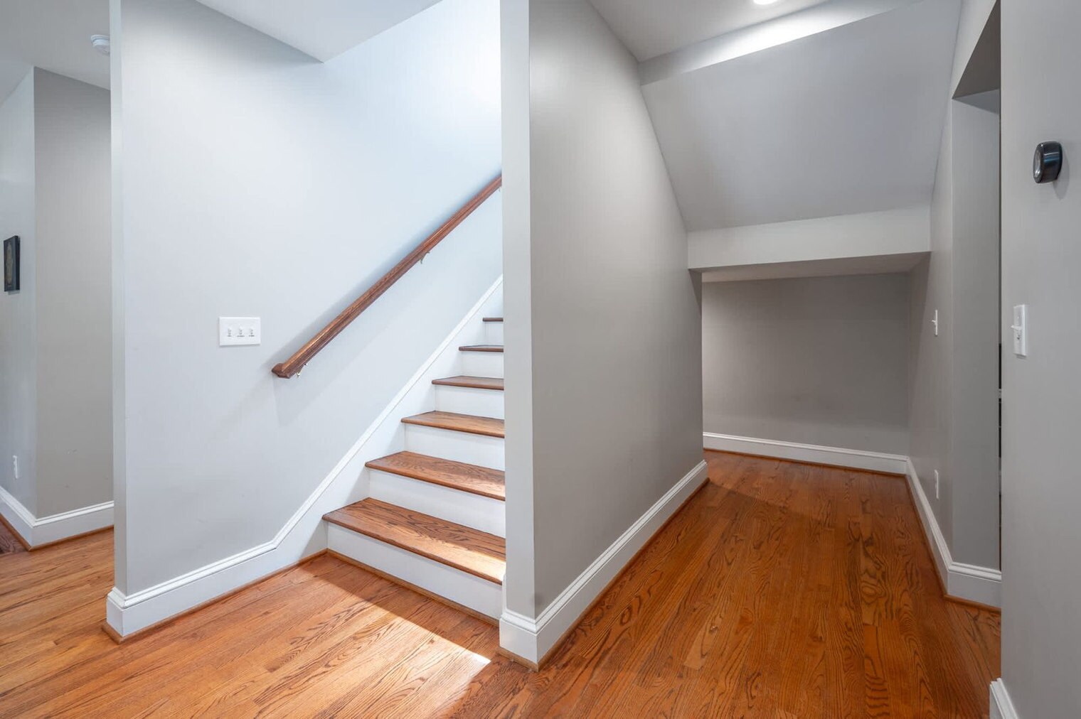 Building Photo - 211 Hargrove St