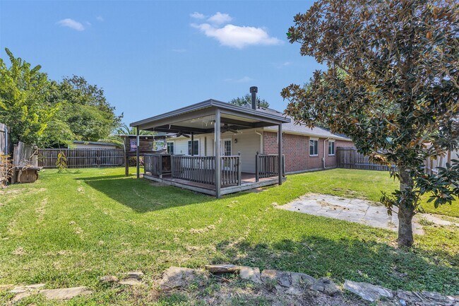 Building Photo - 6923 Creek Village Dr