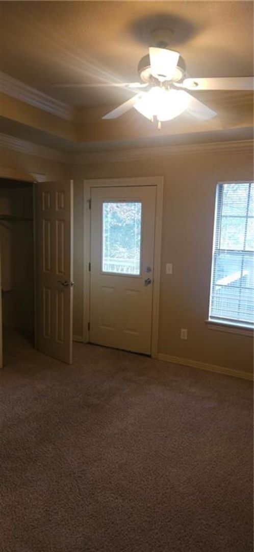 Building Photo - 193-195 S Pinyon Point