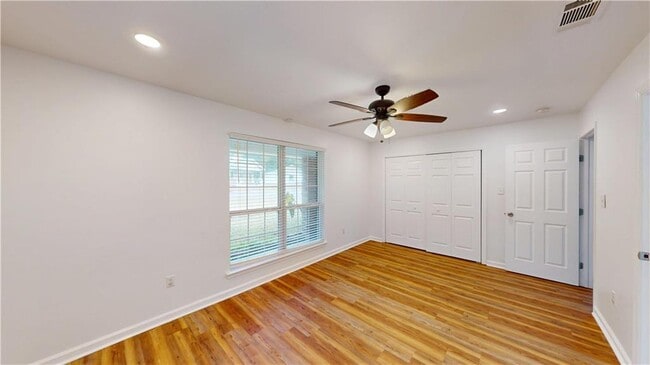 Building Photo - 463 Magnolia Rd