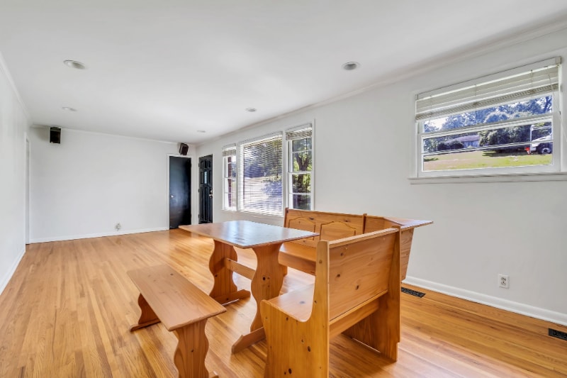 Building Photo - 1312 Cheshire Dr