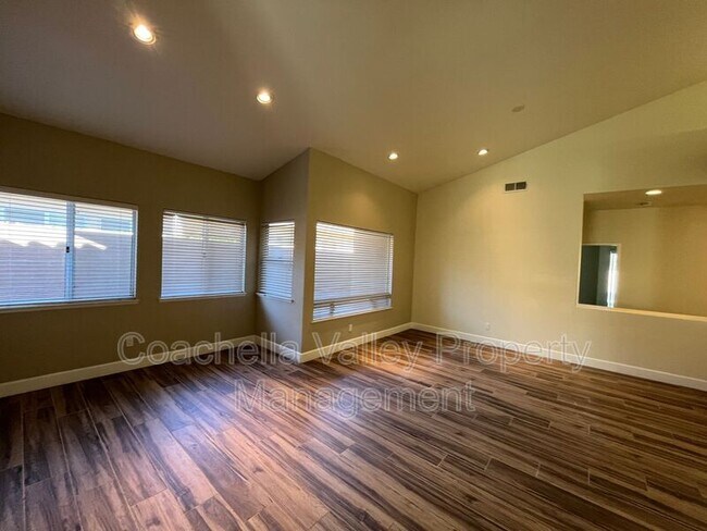 Building Photo - 77597 Carinda Ct