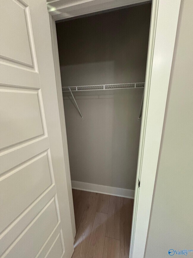 Building Photo - 245 Pine Ridge Rd