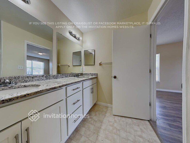 Building Photo - 835 McLean Ct