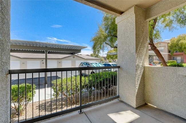 Building Photo - 8000 W Badura Ave