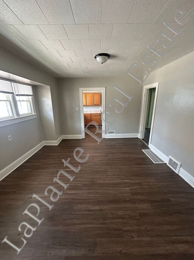 Building Photo - 4134 Lyman Ave
