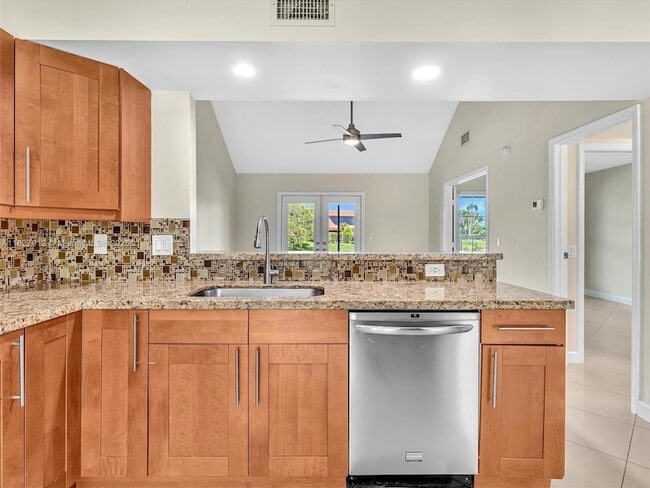 Building Photo - 10323 Hidden Springs Ct