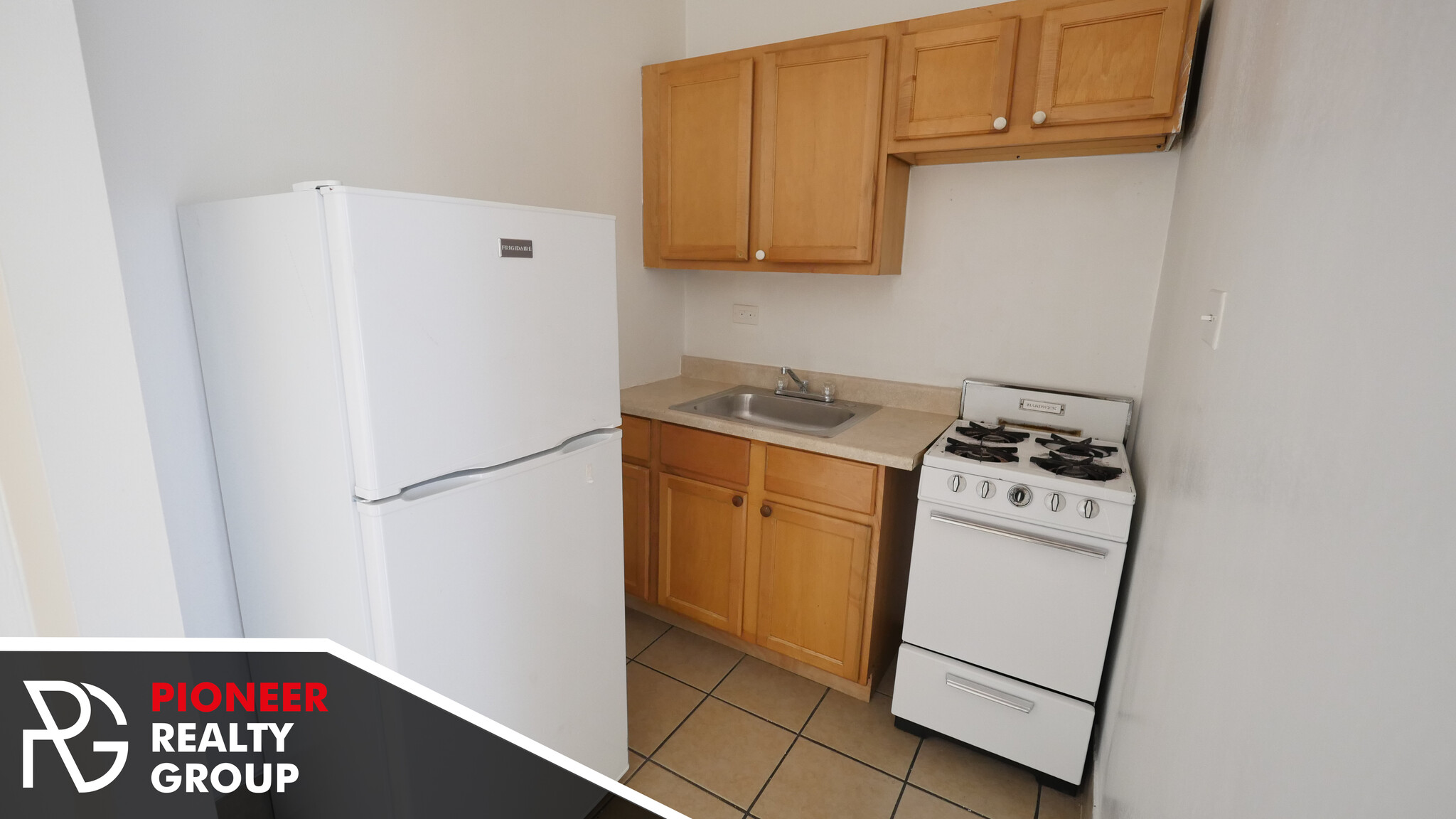 Building Photo - 4857 N Damen Ave