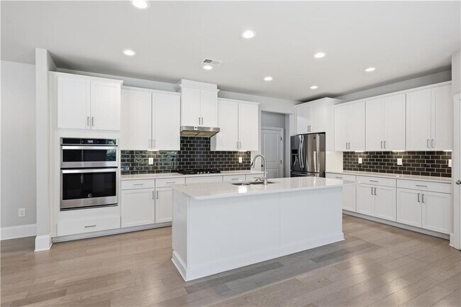Building Photo - 781 Belerose Ln