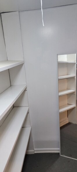 Building Photo - 7330 S Yates Blvd