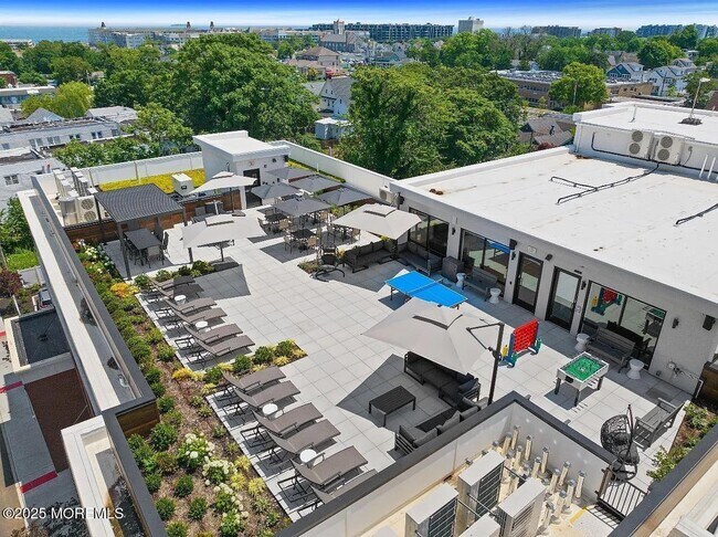 Building Photo - 27 3rd Ave