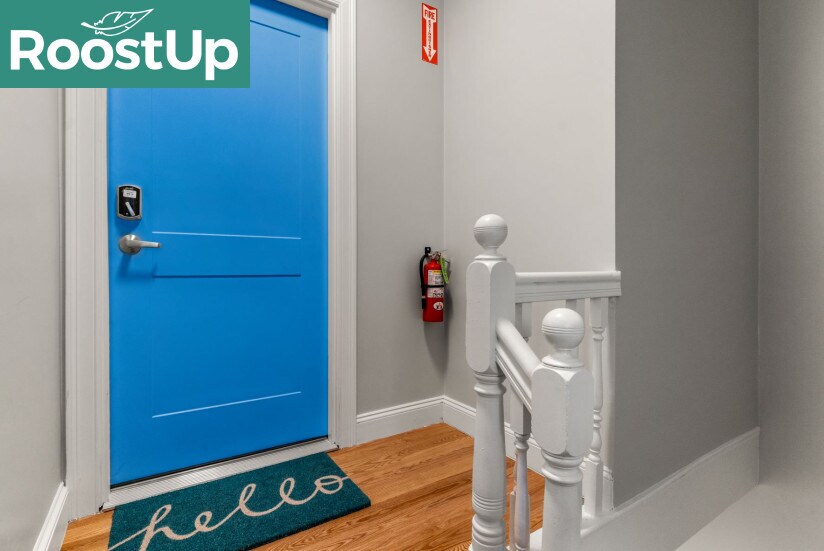 Building Photo - Furnished Bedroom with Private Bath in South Boston