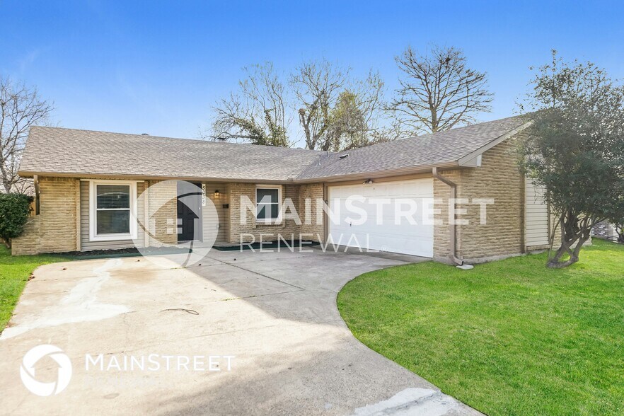 Building Photo - 5038 Overcrest Dr