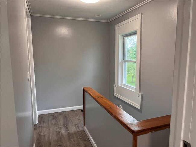 Building Photo - 145 Tillotson St