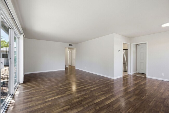 Building Photo - Beautiful Spacious 3-bedroom 1.5-Bath Home in Concord!