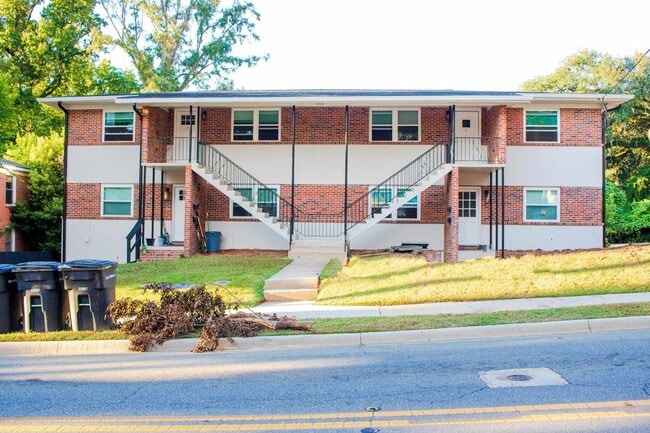 Building Photo - 606 E Park Ave